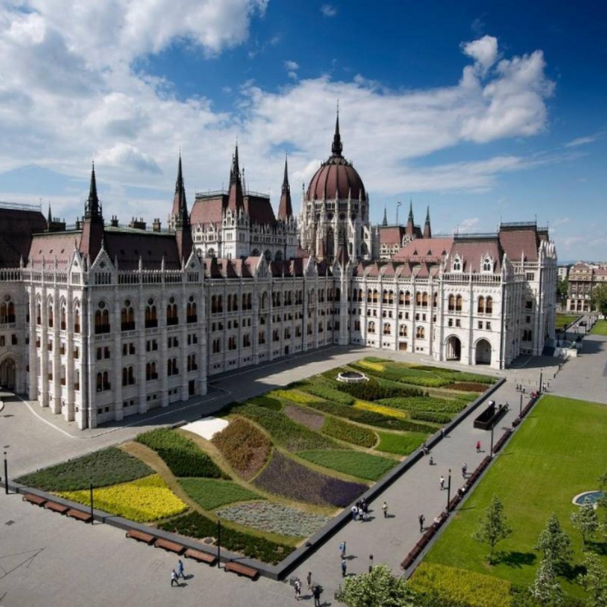 Országház (Parlament)