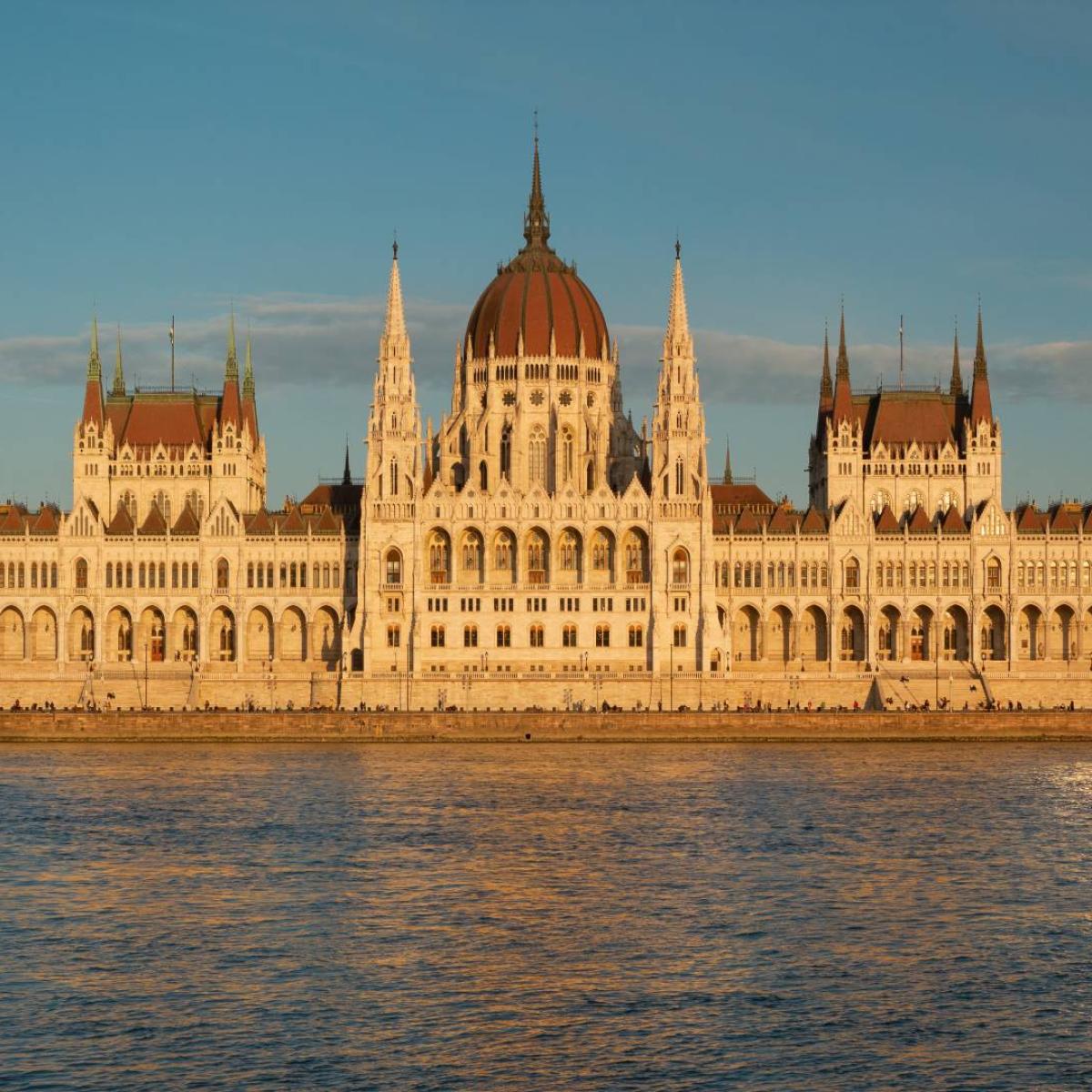 Országház (Parlament)